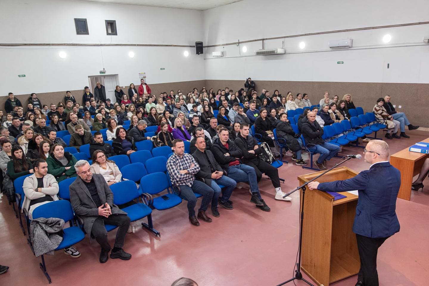 Prnjavor ulaže u znanje: Potpisani ugovori sa 236 stipendista