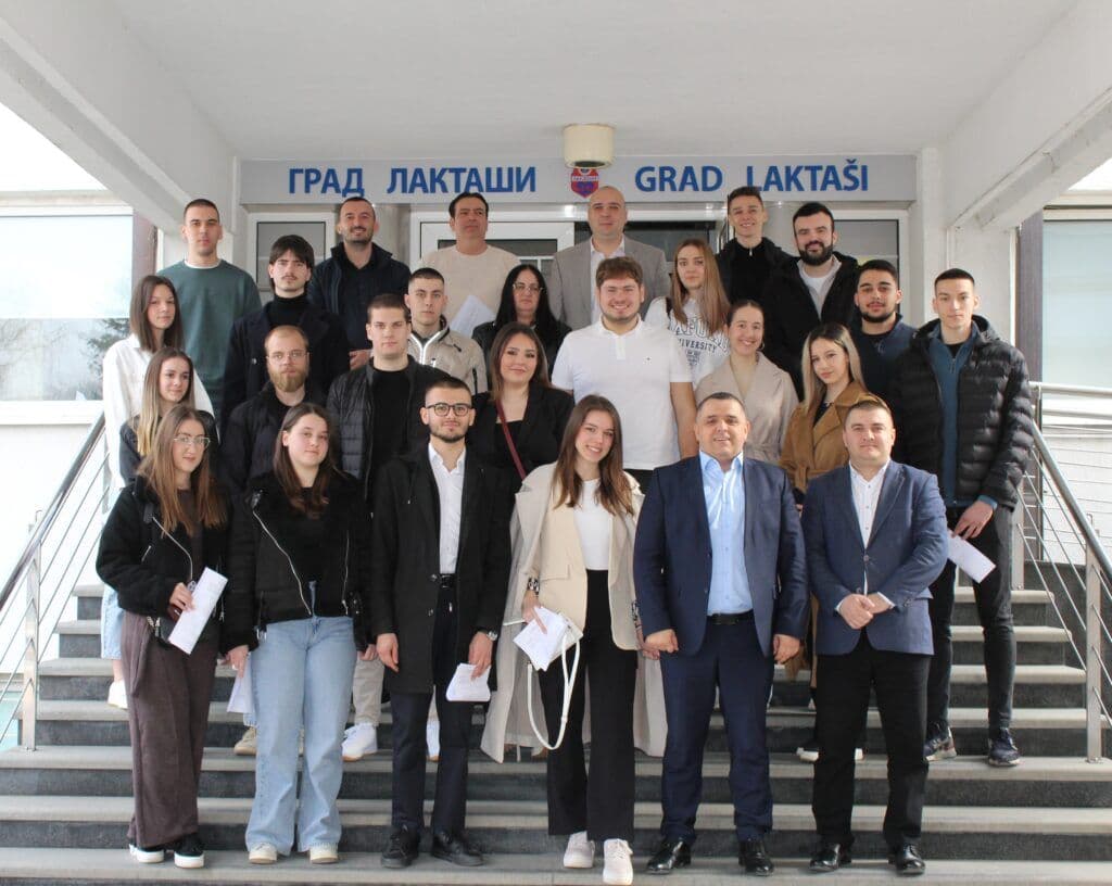 Stipendije Grada Laktaši 2025/2026: Potpisani ugovori sa studentima